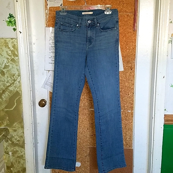 Levi's Women's Size 4 Classic Bootcut Jeans - Picture 1 of 5